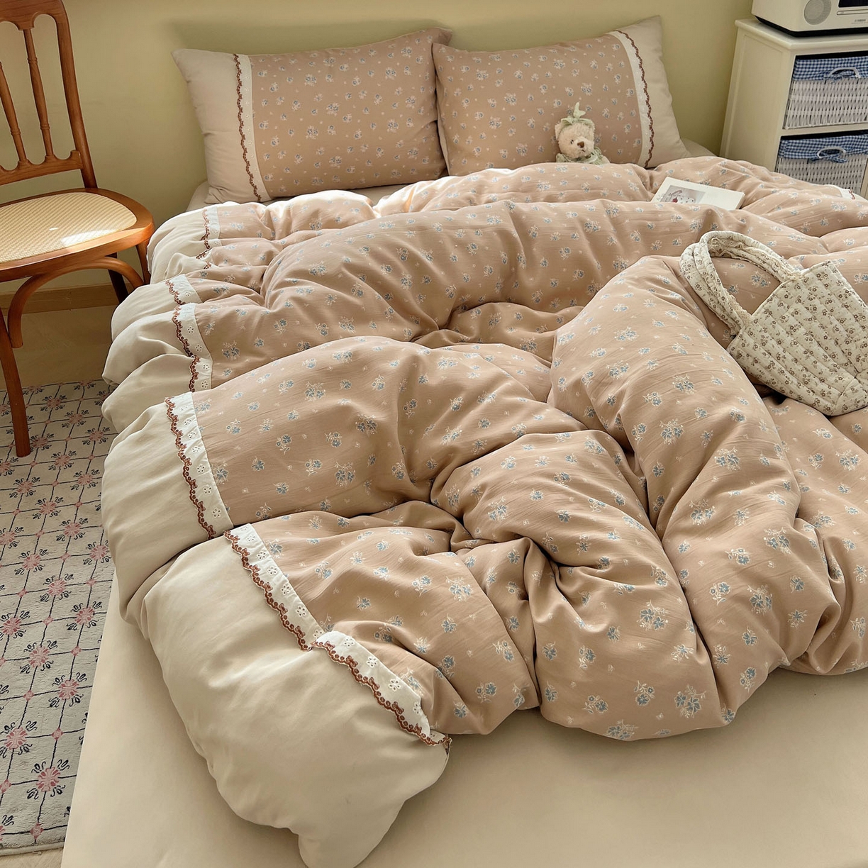 91家纺网 家纺一手货源 找家纺 优选 2025秋冬新品韩国小清新有氧提花人字纹双层纱全棉蕾丝花边加厚四件套 清风序语-小花边