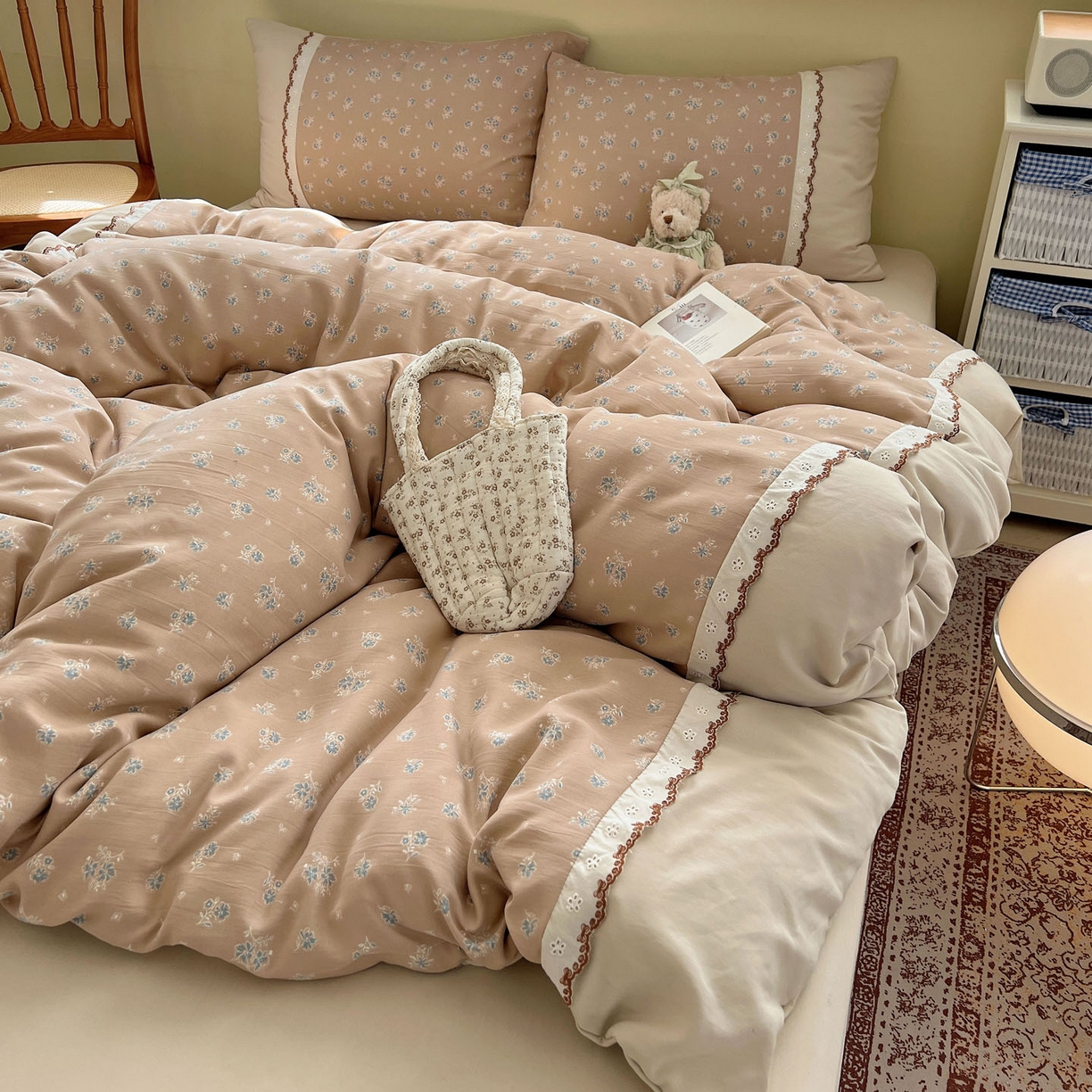 91家纺网 家纺一手货源 找家纺 优选 2025秋冬新品韩国小清新有氧提花人字纹双层纱全棉蕾丝花边加厚四件套 清风序语-小花边