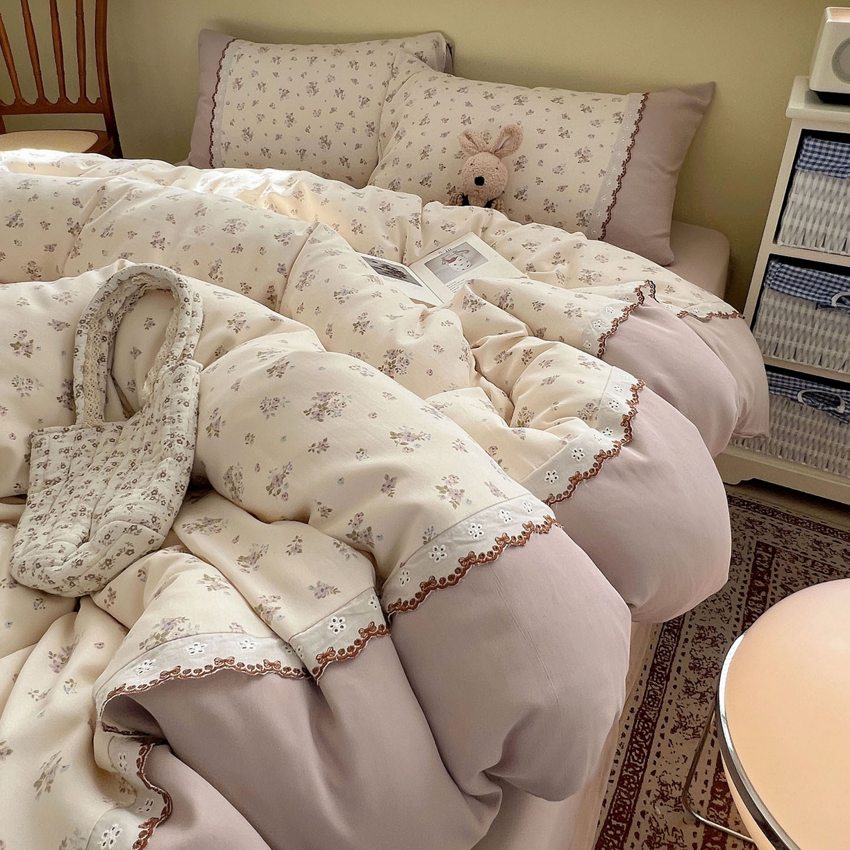 91家纺网 家纺一手货源 找家纺 优选 2025秋冬新品韩国小清新有氧提花人字纹双层纱全棉蕾丝花边加厚四件套 栀子花信-小花边