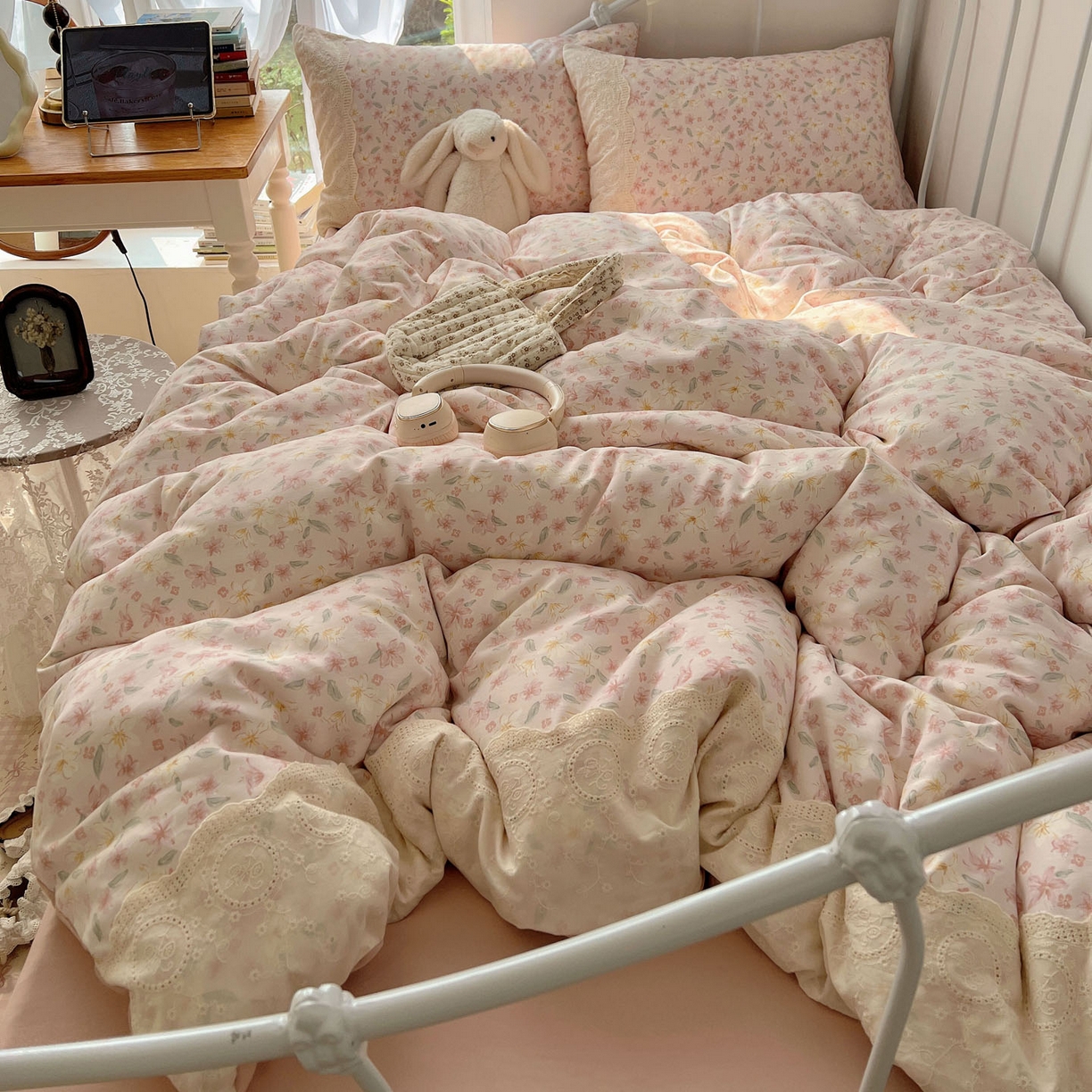 91家纺网 家纺一手货源 找家纺 优选 2025秋冬新品韩国小清新有氧提花人字纹双层纱全棉蕾丝花边加厚四件套 盎然-大花边