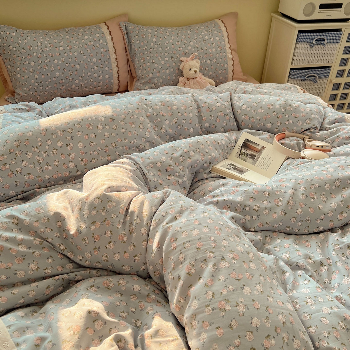 91家纺网 家纺一手货源 找家纺 优选 2025秋冬新品韩国小清新有氧提花人字纹双层纱全棉蕾丝花边加厚四件套 春雨绵绵-小花边