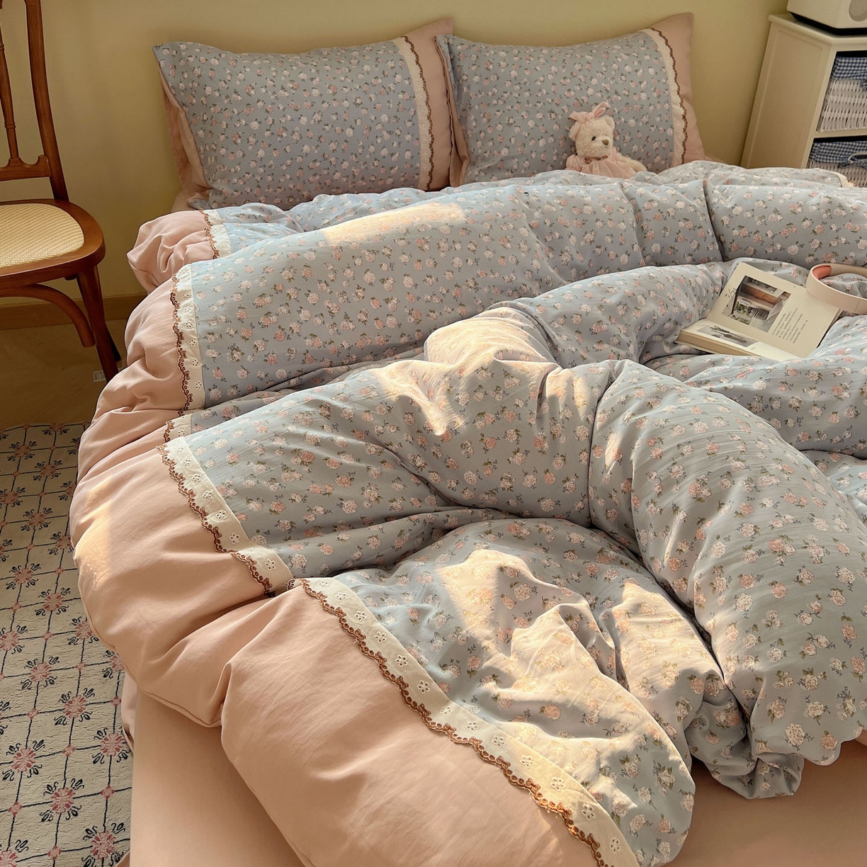 91家纺网 家纺一手货源 找家纺 优选 2025秋冬新品韩国小清新有氧提花人字纹双层纱全棉蕾丝花边加厚四件套 春雨绵绵-小花边