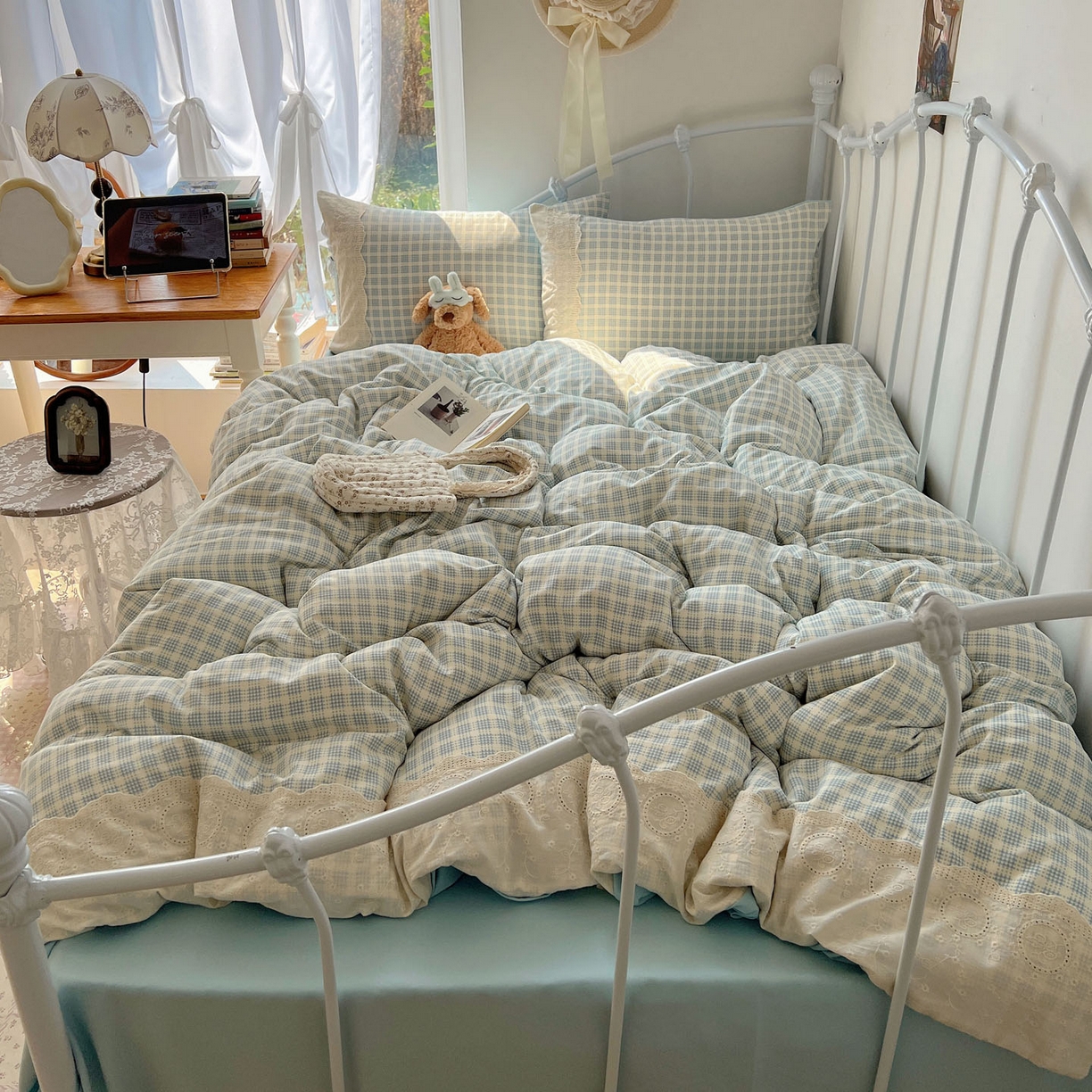 91家纺网 家纺一手货源 找家纺 优选 2025秋冬新品韩国小清新有氧提花人字纹双层纱全棉蕾丝花边加厚四件套 晚樱落海-大花边