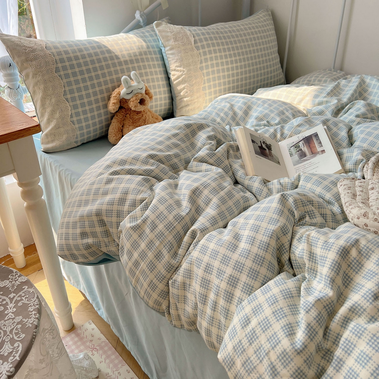 91家纺网 家纺一手货源 找家纺 优选 2025秋冬新品韩国小清新有氧提花人字纹双层纱全棉蕾丝花边加厚四件套 晚樱落海-大花边