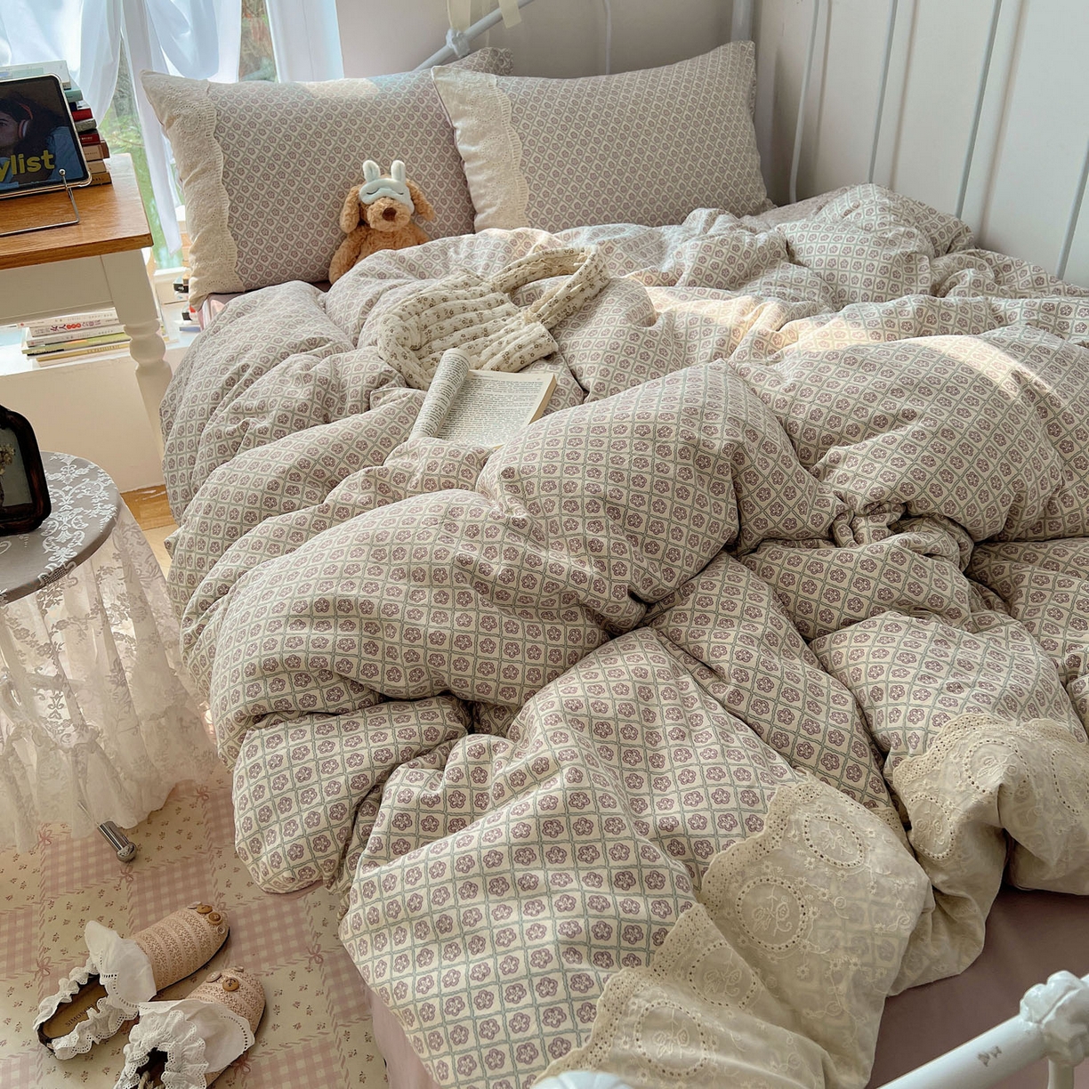 91家纺网 家纺一手货源 找家纺 优选 2025秋冬新品韩国小清新有氧提花人字纹双层纱全棉蕾丝花边加厚四件套 莫奈花园-大花边