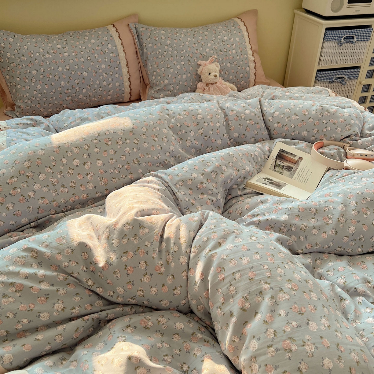 91家纺网 家纺一手货源 找家纺 优选 2025秋冬新品韩国小清新有氧提花人字纹双层纱全棉蕾丝花边加厚四件套 春雨绵绵-小花边