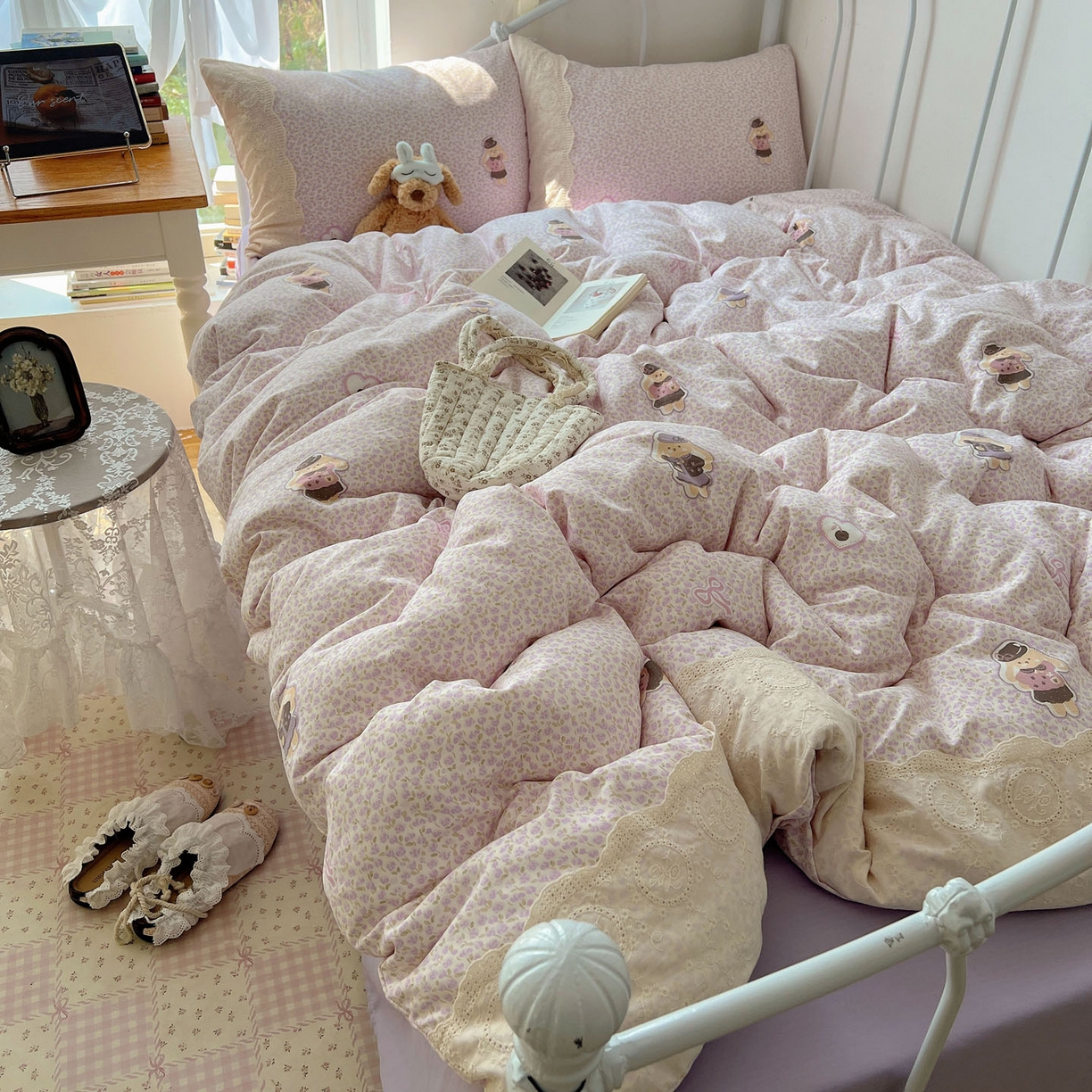 91家纺网 家纺一手货源 找家纺 优选 2025秋冬新品韩国小清新有氧提花人字纹双层纱全棉蕾丝花边加厚四件套 海棠轻语-大花边