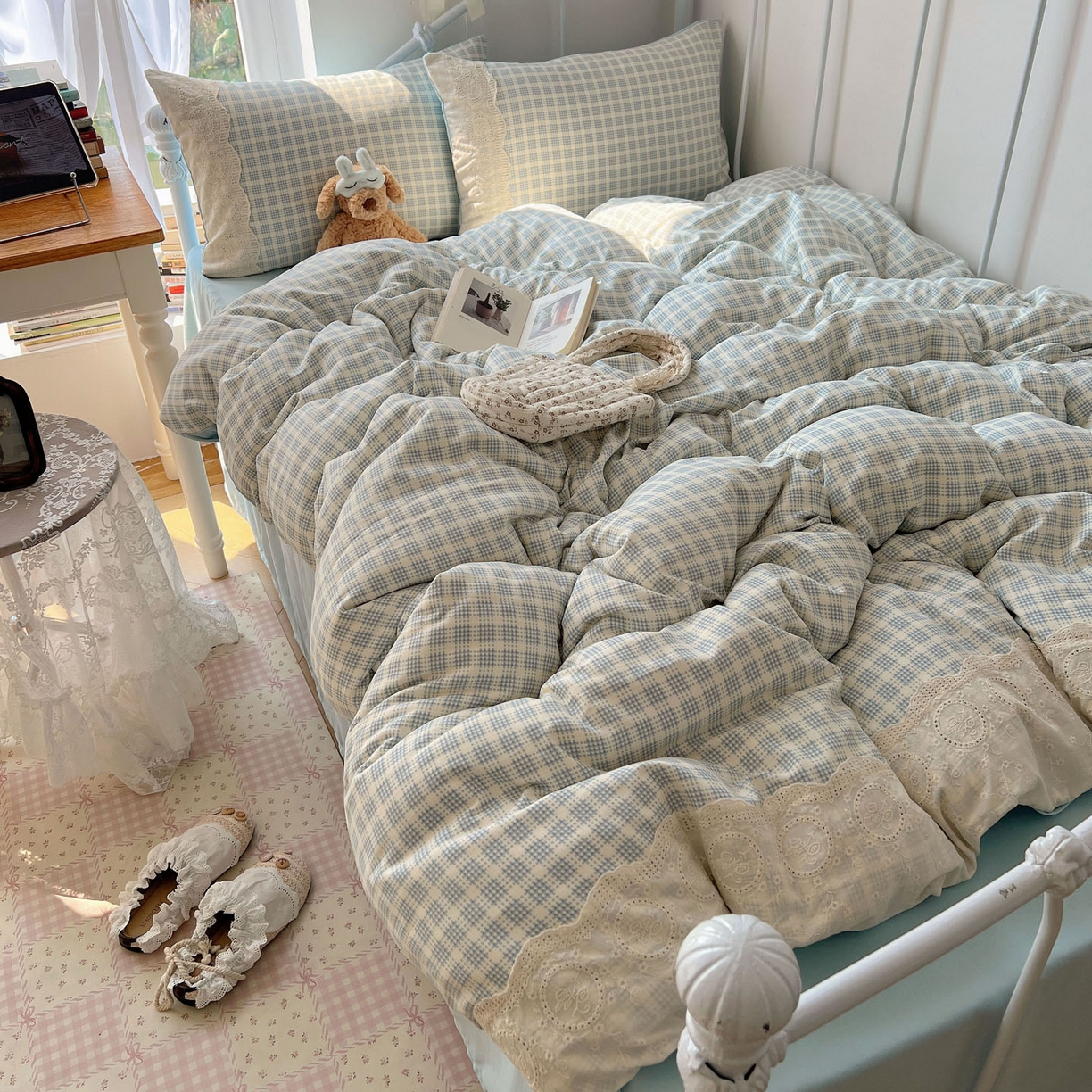 91家纺网 家纺一手货源 找家纺 优选 2025秋冬新品韩国小清新有氧提花人字纹双层纱全棉蕾丝花边加厚四件套 晚樱落海-大花边