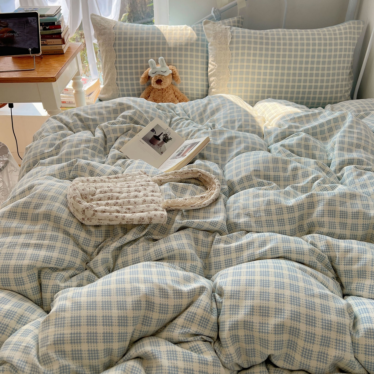 91家纺网 家纺一手货源 找家纺 优选 2025秋冬新品韩国小清新有氧提花人字纹双层纱全棉蕾丝花边加厚四件套 晚樱落海-大花边