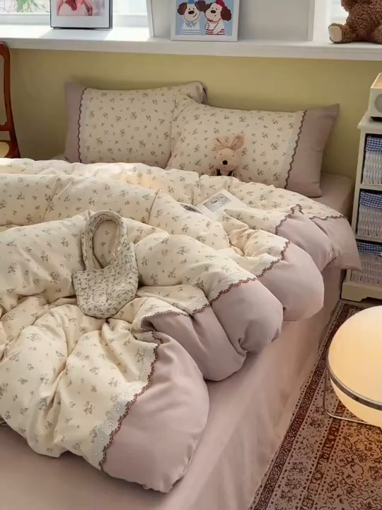 91家纺网 家纺一手货源 找家纺 优选 2025秋冬新品韩国小清新有氧提花人字纹双层纱全棉蕾丝花边加厚四件套 栀子花信-小花边