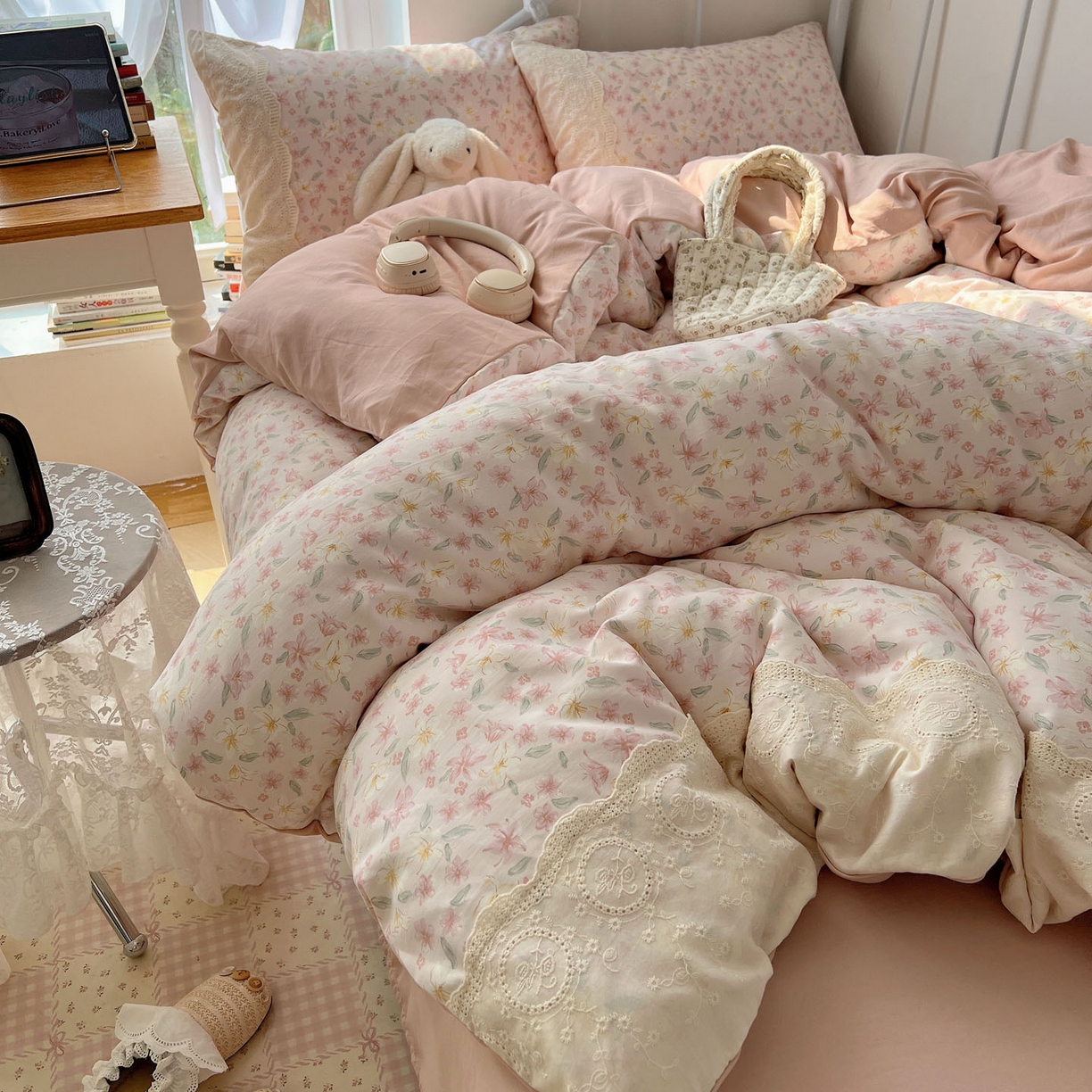 91家纺网 家纺一手货源 找家纺 优选 2025秋冬新品韩国小清新有氧提花人字纹双层纱全棉蕾丝花边加厚四件套 盎然-大花边