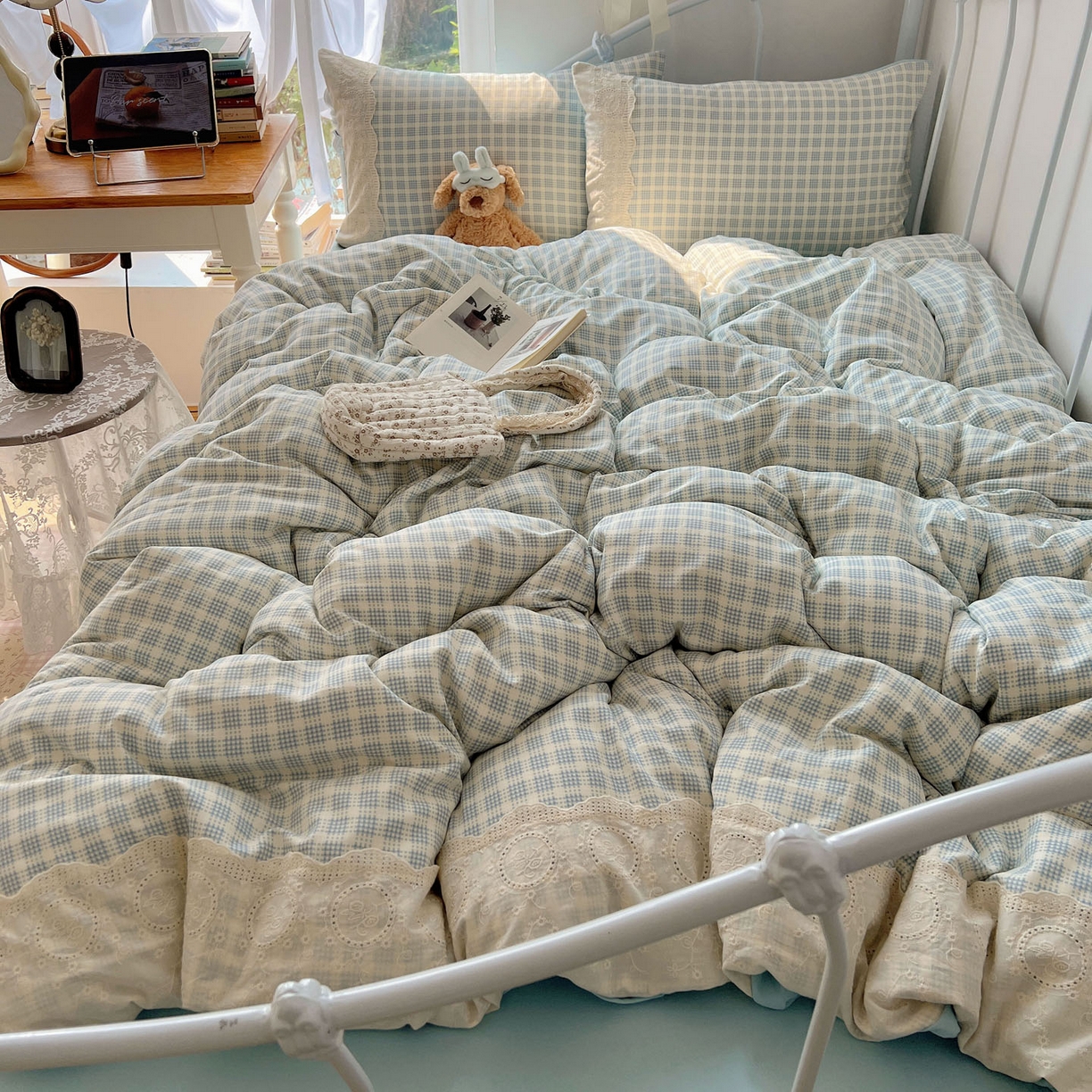 91家纺网 家纺一手货源 找家纺 优选 2025秋冬新品韩国小清新有氧提花人字纹双层纱全棉蕾丝花边加厚四件套 晚樱落海-大花边