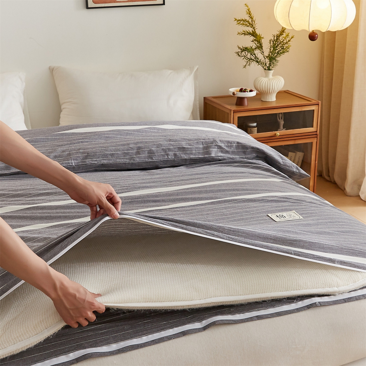 91家纺网 家纺一手货源 找家纺 凡心 2025新款可拆洗冬被被子被芯 条纹灰