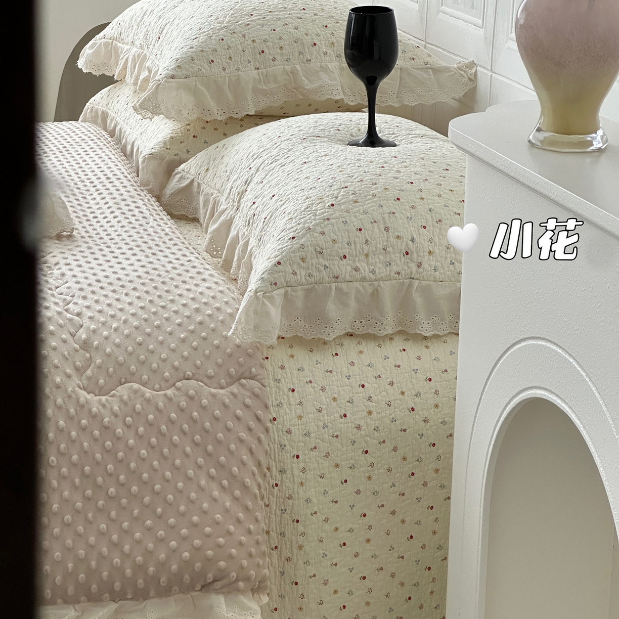 91家纺网 家纺一手货源 找家纺 佰织鑫家居 2025秋冬新品全棉法式床盖款豆豆被四件套 小花