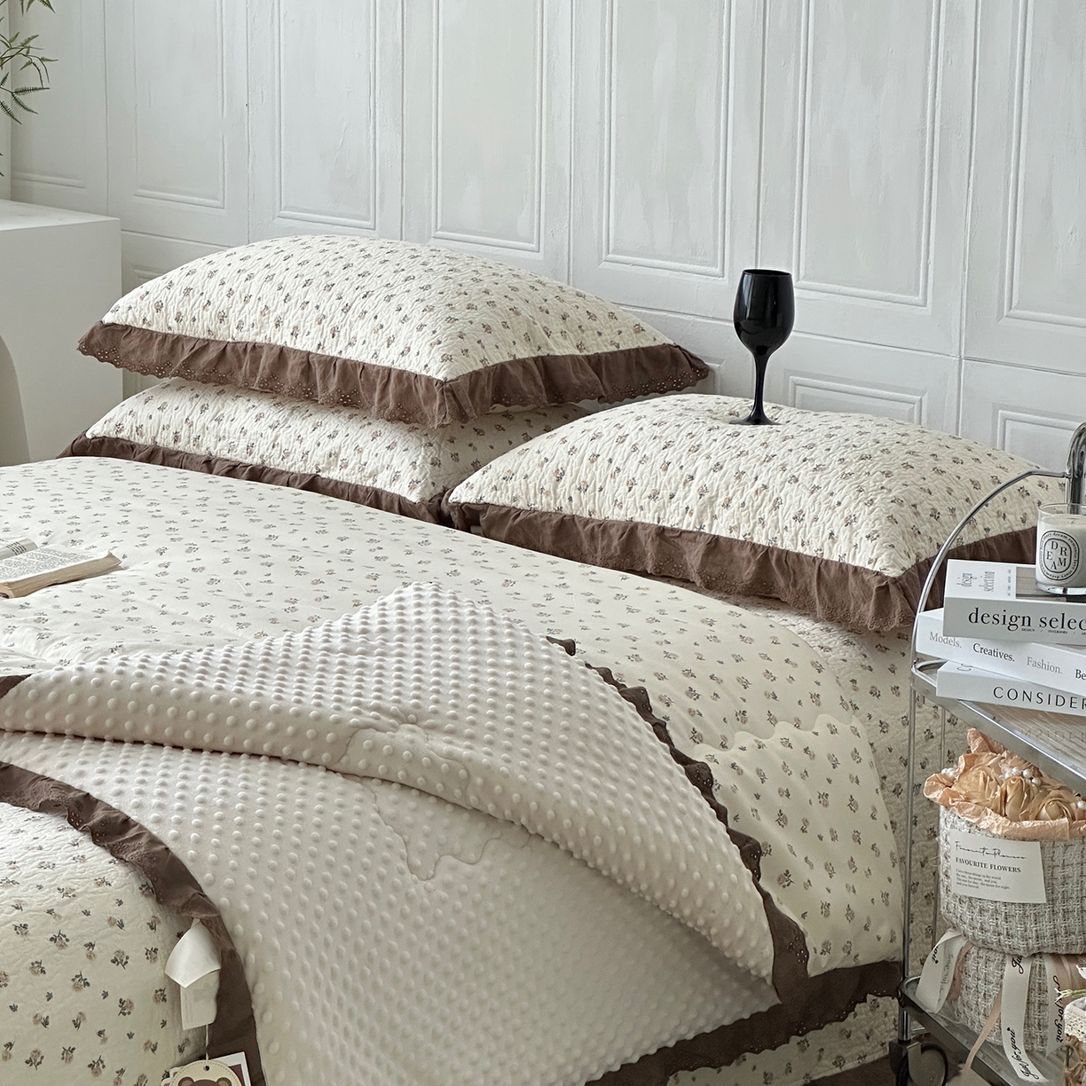 91家纺网 家纺一手货源 找家纺 佰织鑫家居 2025秋冬新品全棉法式床盖款豆豆被四件套 艾莎