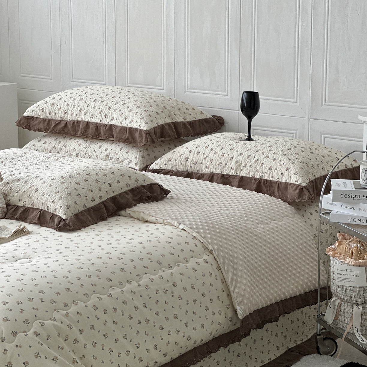 91家纺网 家纺一手货源 找家纺 佰织鑫家居 2025秋冬新品全棉法式床盖款豆豆被四件套 艾莎