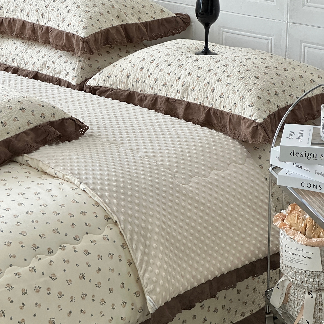 91家纺网 家纺一手货源 找家纺 佰织鑫家居 2025秋冬新品全棉法式床盖款豆豆被四件套 艾莎