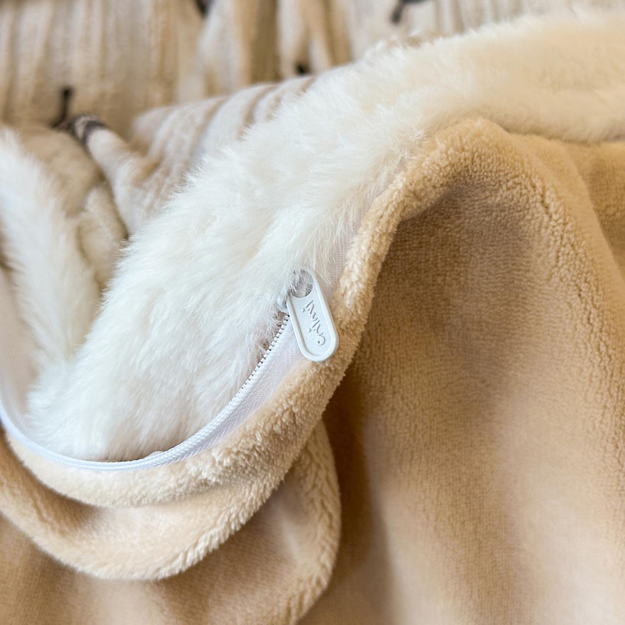 91家纺网 家纺一手货源 找家纺 （总）涵宸家纺 2025新款雕花牛奶绒四件套