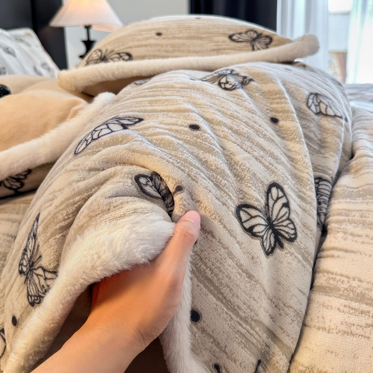 91家纺网 家纺一手货源 找家纺 （总）涵宸家纺 2025新款雕花牛奶绒四件套