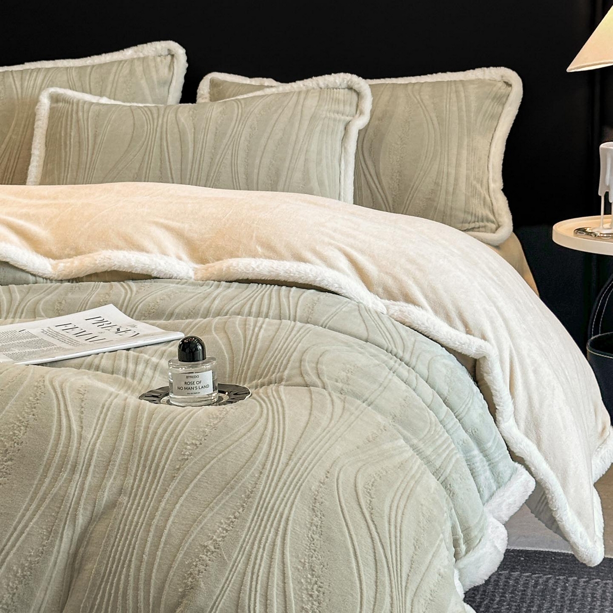 91家纺网 家纺一手货源 找家纺 涵宸家纺 2025新款雕花牛奶绒四件套 拾光-绿