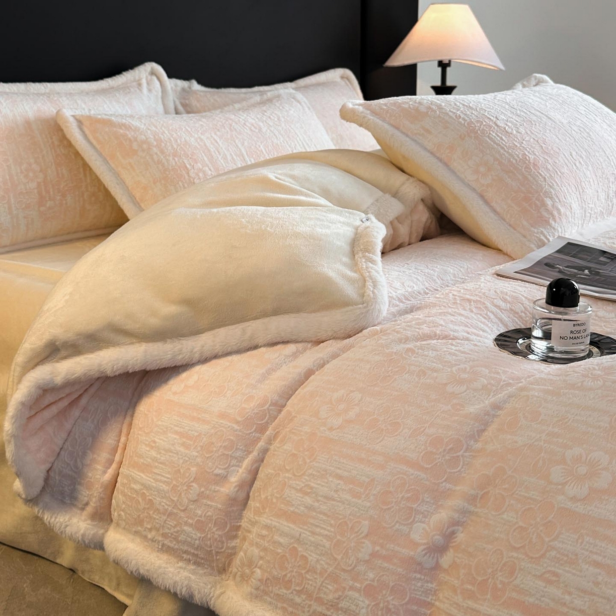 91家纺网 家纺一手货源 找家纺 涵宸家纺 2025新款雕花牛奶绒四件套 秋日花语