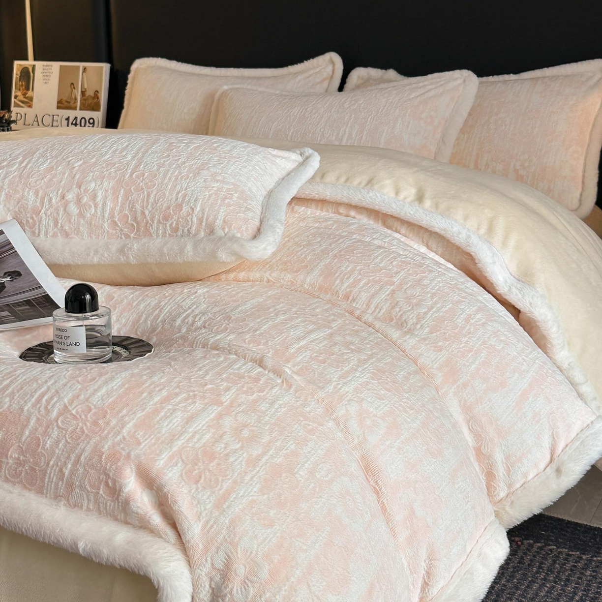 91家纺网 家纺一手货源 找家纺 涵宸家纺 2025新款雕花牛奶绒四件套 秋日花语