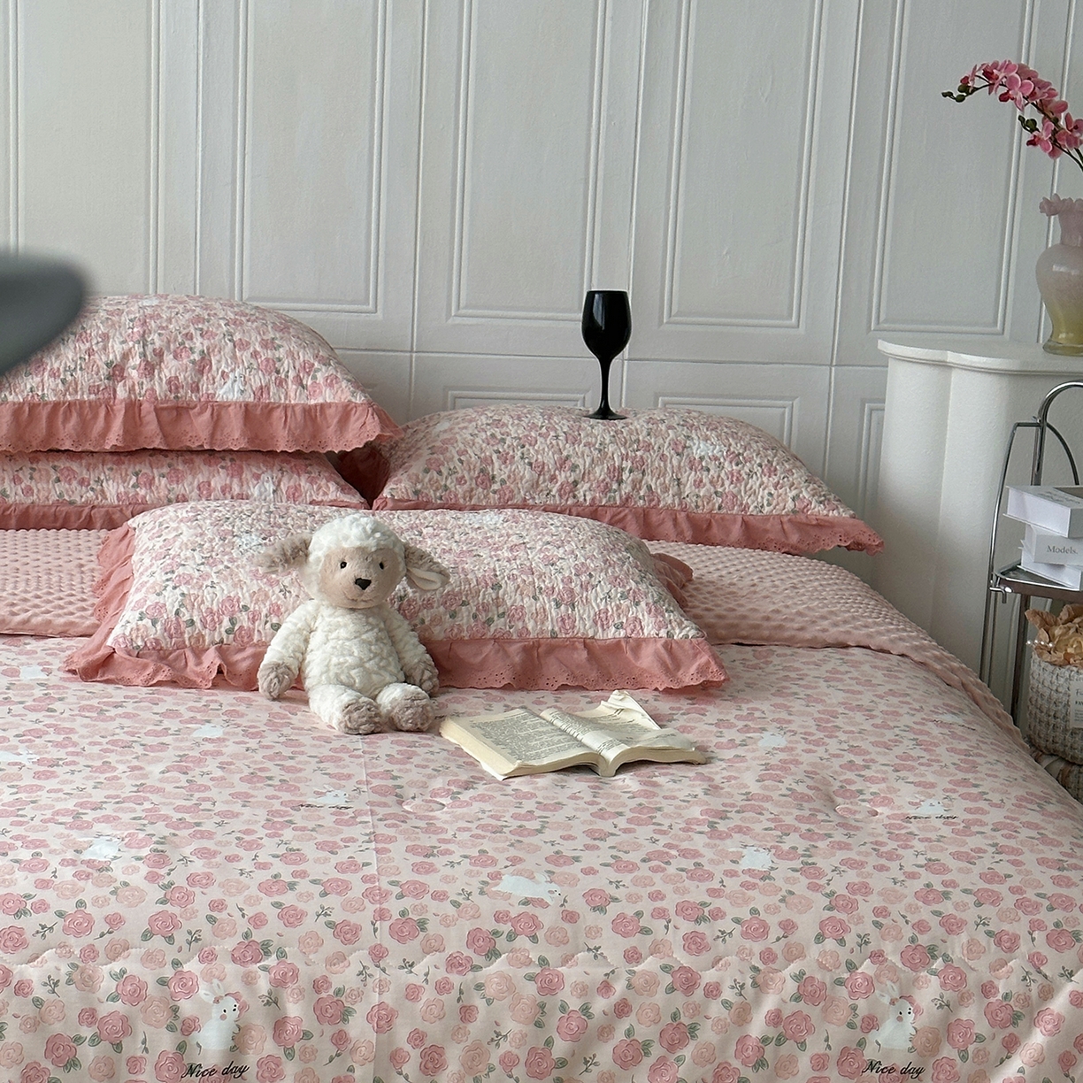 91家纺网 家纺一手货源 找家纺 佰织鑫家居 2025秋冬新品全棉法式床盖款豆豆被四件套 爱情故事