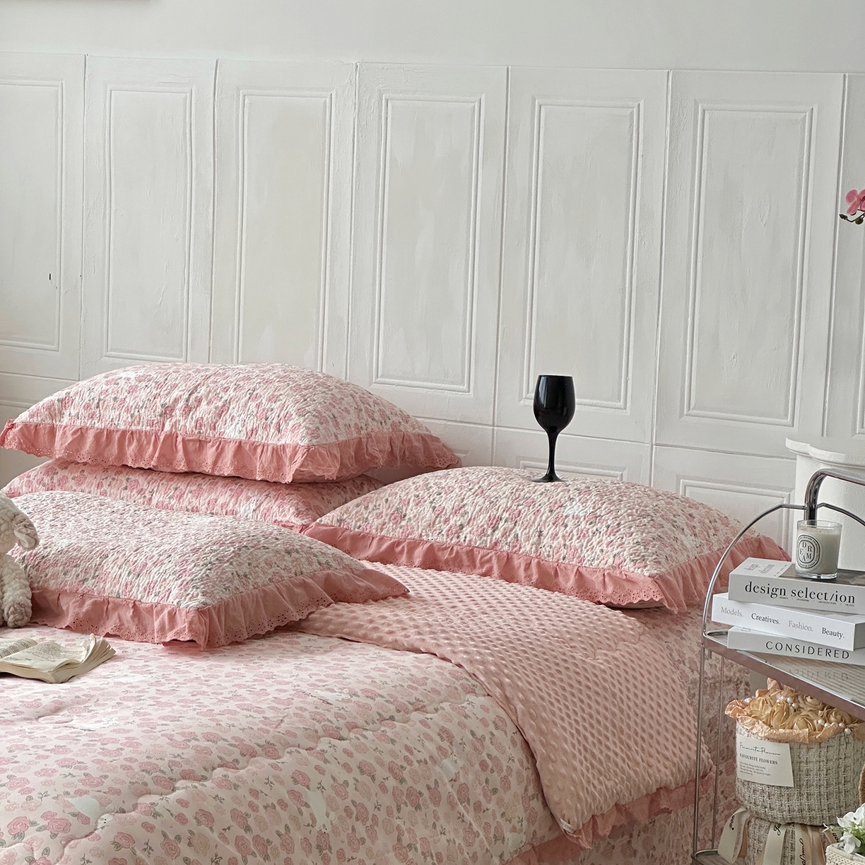 91家纺网 家纺一手货源 找家纺 佰织鑫家居 2025秋冬新品全棉法式床盖款豆豆被四件套 爱情故事