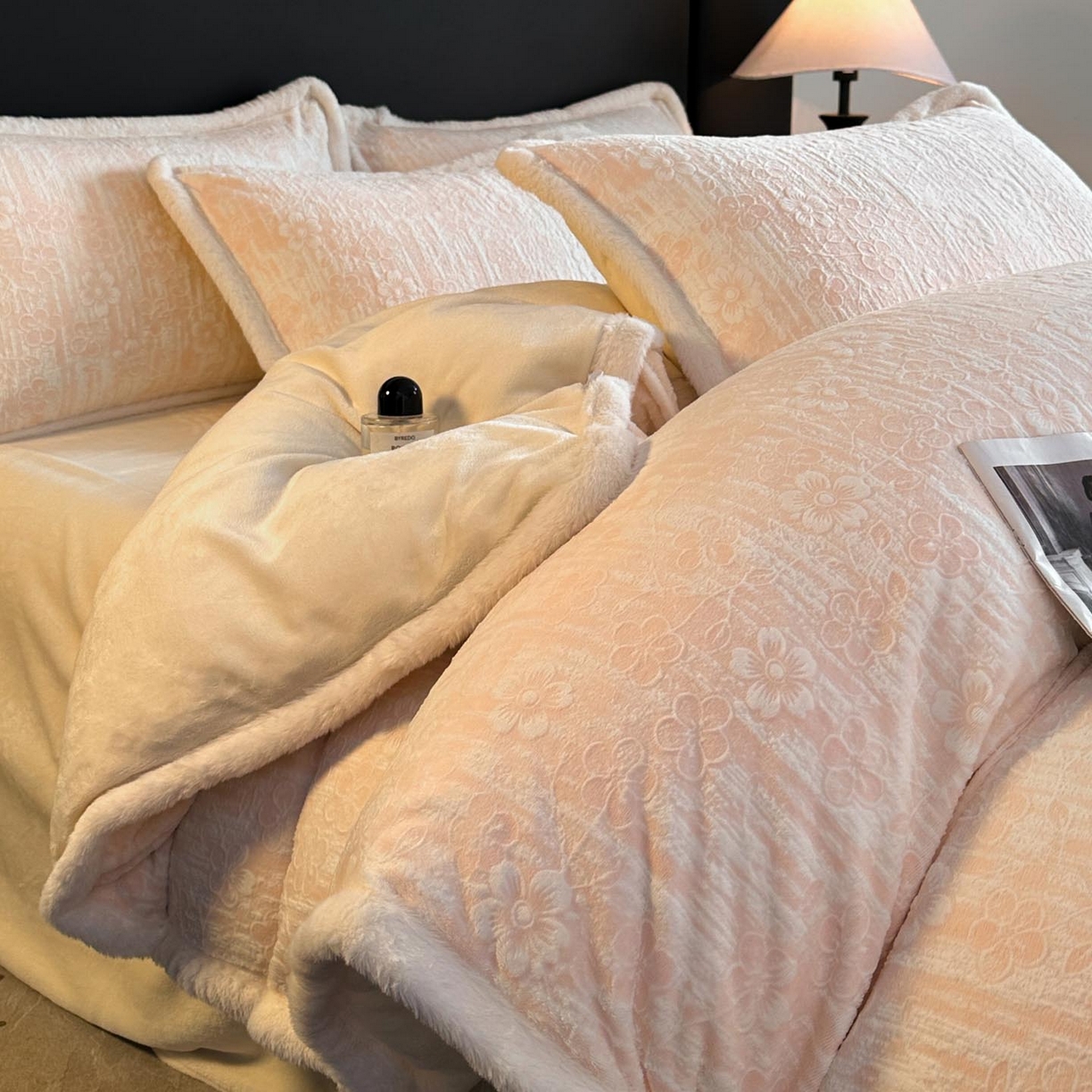 91家纺网 家纺一手货源 找家纺 涵宸家纺 2025新款雕花牛奶绒四件套 秋日花语