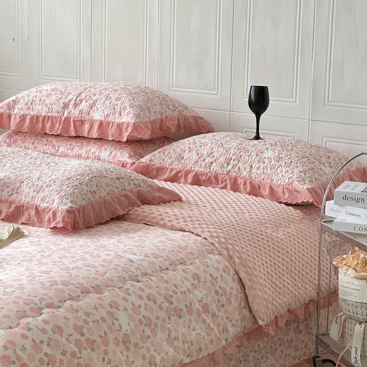 91家纺网 家纺一手货源 找家纺 佰织鑫家居 2025秋冬新品全棉法式床盖款豆豆被四件套 爱情故事