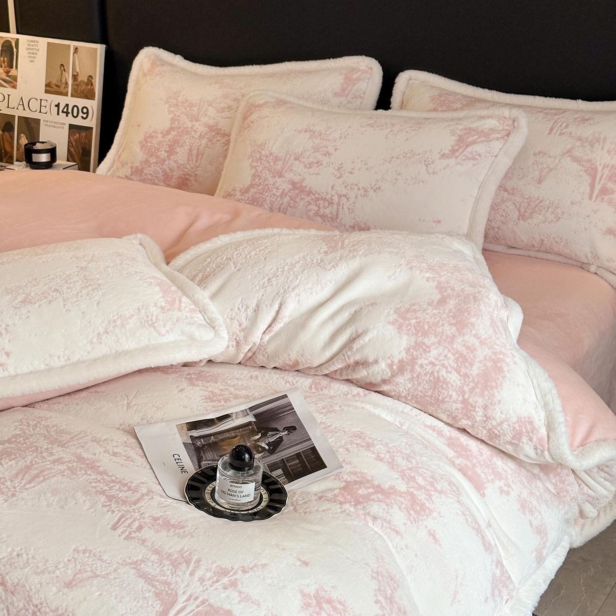 91家纺网 家纺一手货源 找家纺 涵宸家纺 2025新款雕花牛奶绒四件套 绿茵-粉