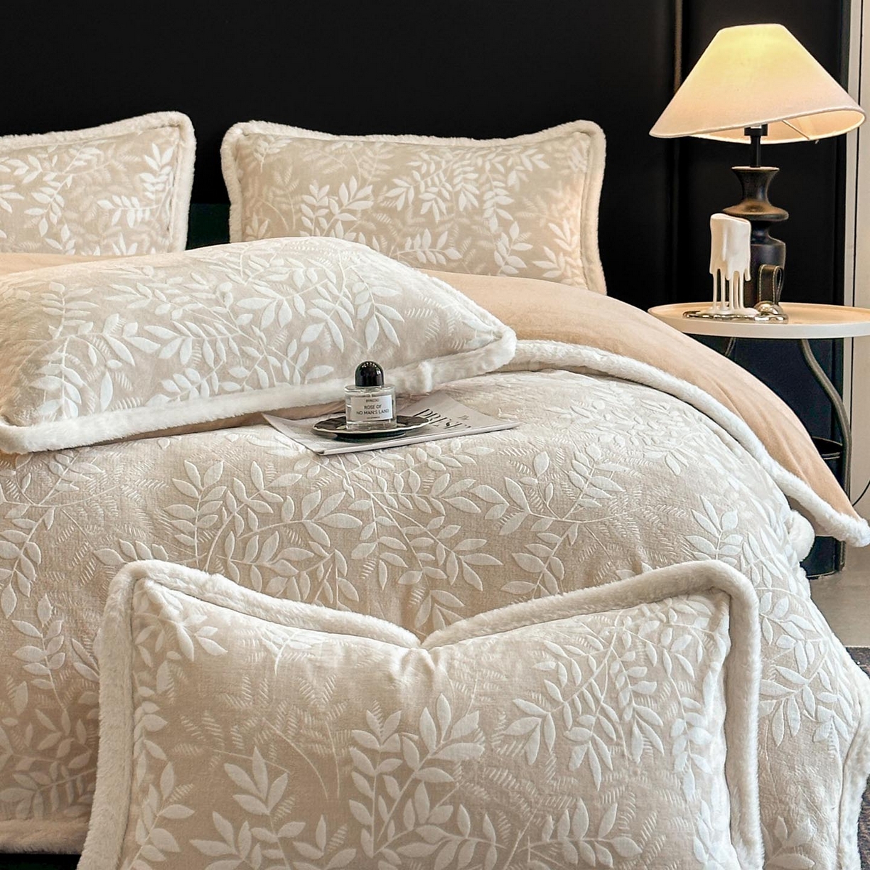 91家纺网 家纺一手货源 找家纺 涵宸家纺 2025新款雕花牛奶绒四件套 和春-米