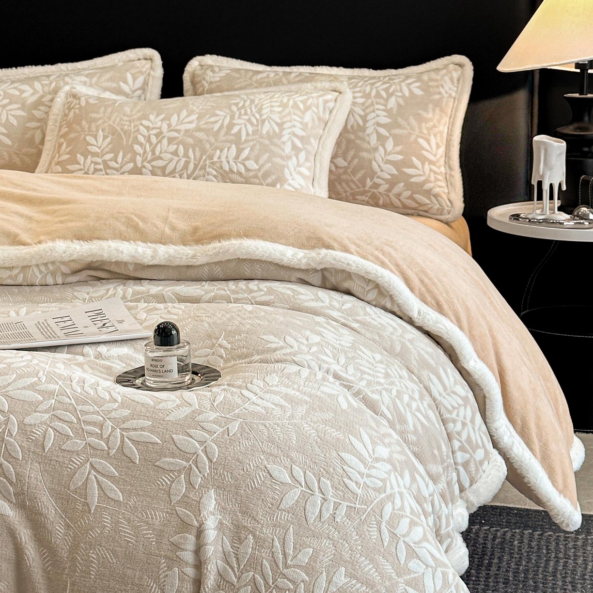 91家纺网 家纺一手货源 找家纺 涵宸家纺 2025新款雕花牛奶绒四件套 和春-米