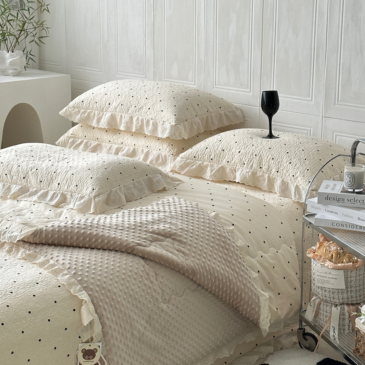 91家纺网 家纺一手货源 找家纺 佰织鑫家居 2025秋冬新品全棉法式床盖款豆豆被四件套 波点