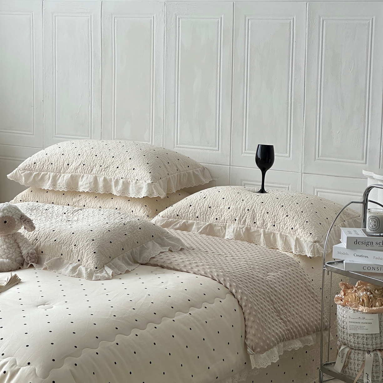 91家纺网 家纺一手货源 找家纺 佰织鑫家居 2025秋冬新品全棉法式床盖款豆豆被四件套 波点