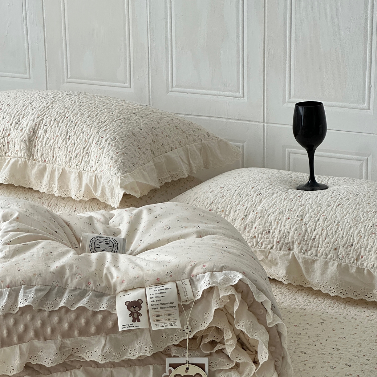 91家纺网 家纺一手货源 找家纺 佰织鑫家居 2025秋冬新品全棉法式床盖款豆豆被四件套 花朵儿