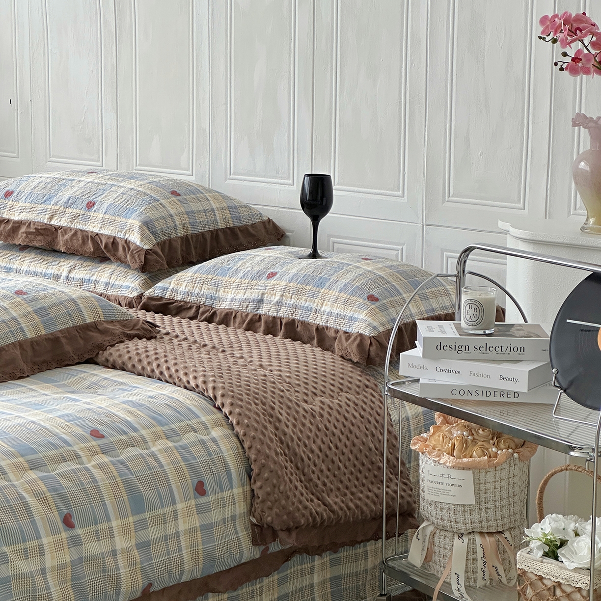 91家纺网 家纺一手货源 找家纺 佰织鑫家居 2025秋冬新品全棉法式床盖款豆豆被四件套 莱恩