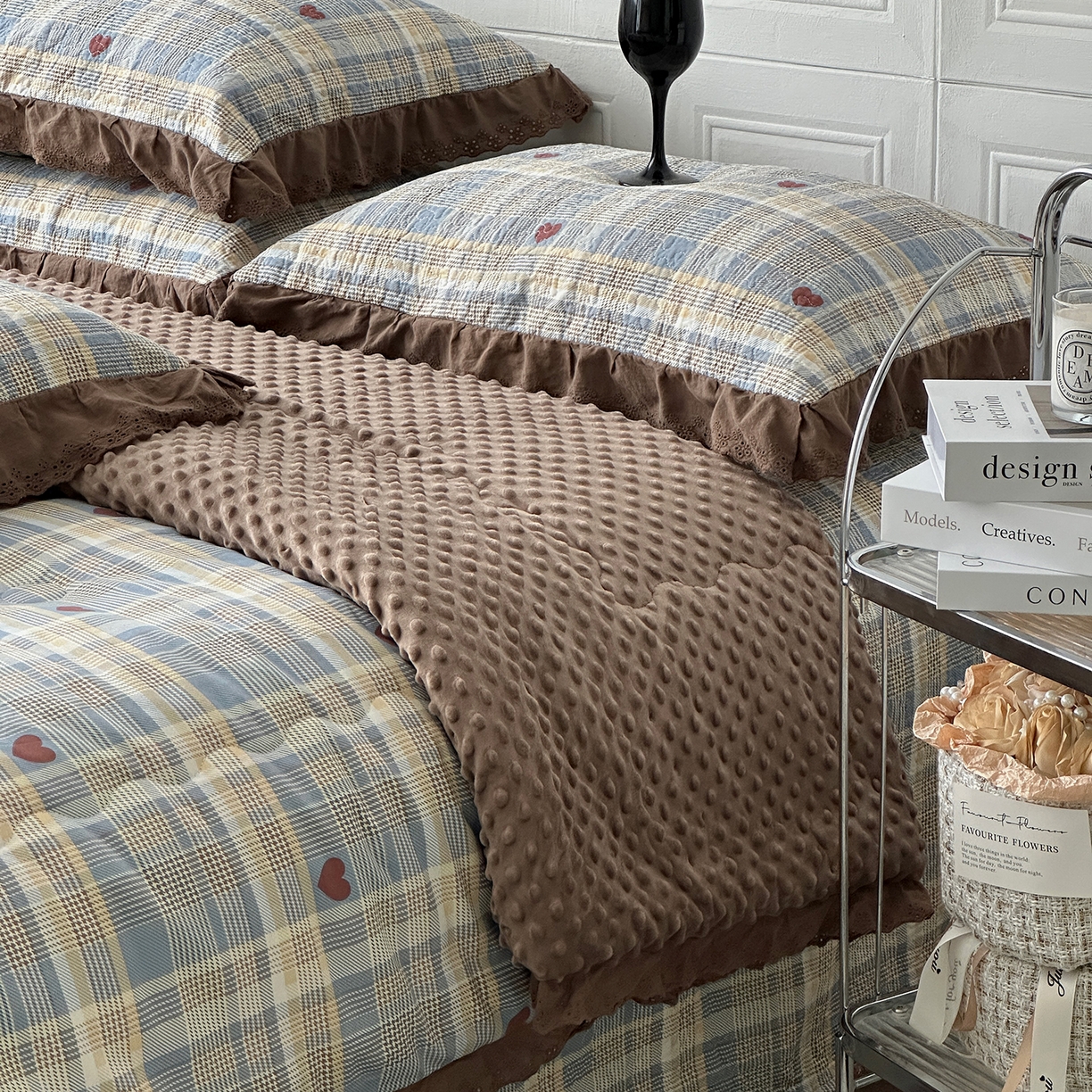 91家纺网 家纺一手货源 找家纺 佰织鑫家居 2025秋冬新品全棉法式床盖款豆豆被四件套 莱恩