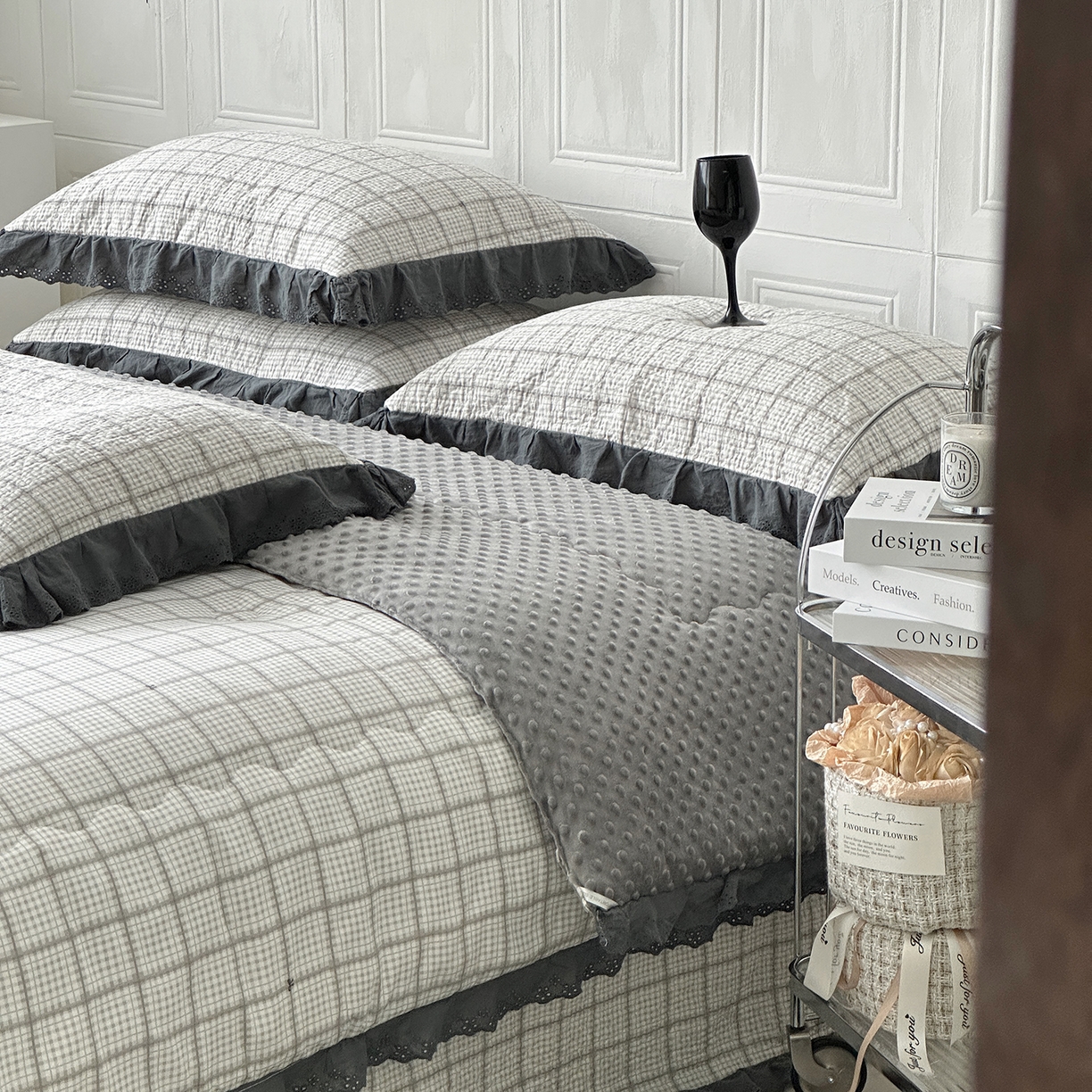 91家纺网 家纺一手货源 找家纺 佰织鑫家居 2025秋冬新品全棉法式床盖款豆豆被四件套 蓝格