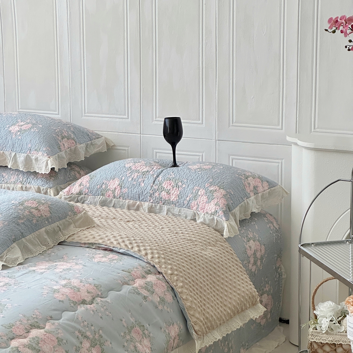 91家纺网 家纺一手货源 找家纺 佰织鑫家居 2025秋冬新品全棉法式床盖款豆豆被四件套 苏里南