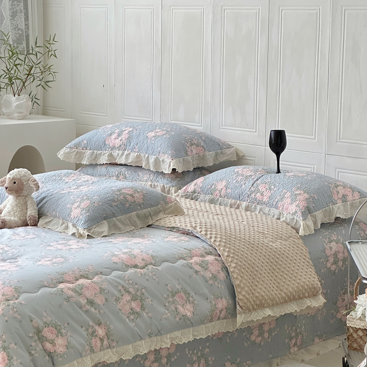 91家纺网 家纺一手货源 找家纺 佰织鑫家居 2025秋冬新品全棉法式床盖款豆豆被四件套 苏里南