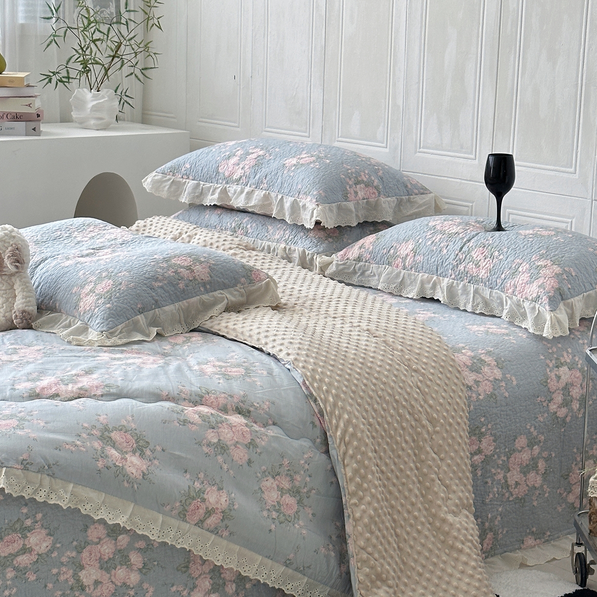 91家纺网 家纺一手货源 找家纺 佰织鑫家居 2025秋冬新品全棉法式床盖款豆豆被四件套 苏里南