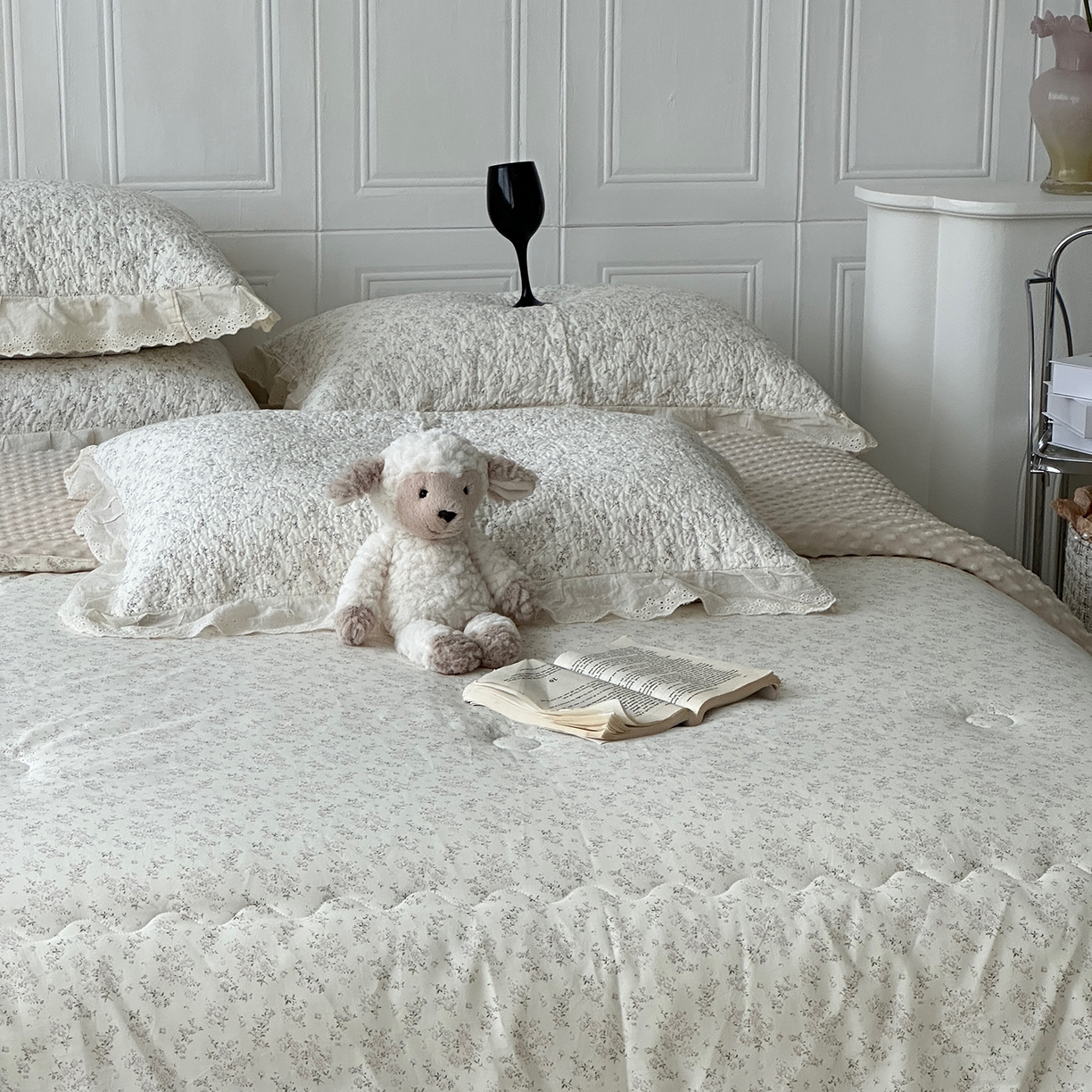 91家纺网 家纺一手货源 找家纺 佰织鑫家居 2025秋冬新品全棉法式床盖款豆豆被四件套 桃花庵