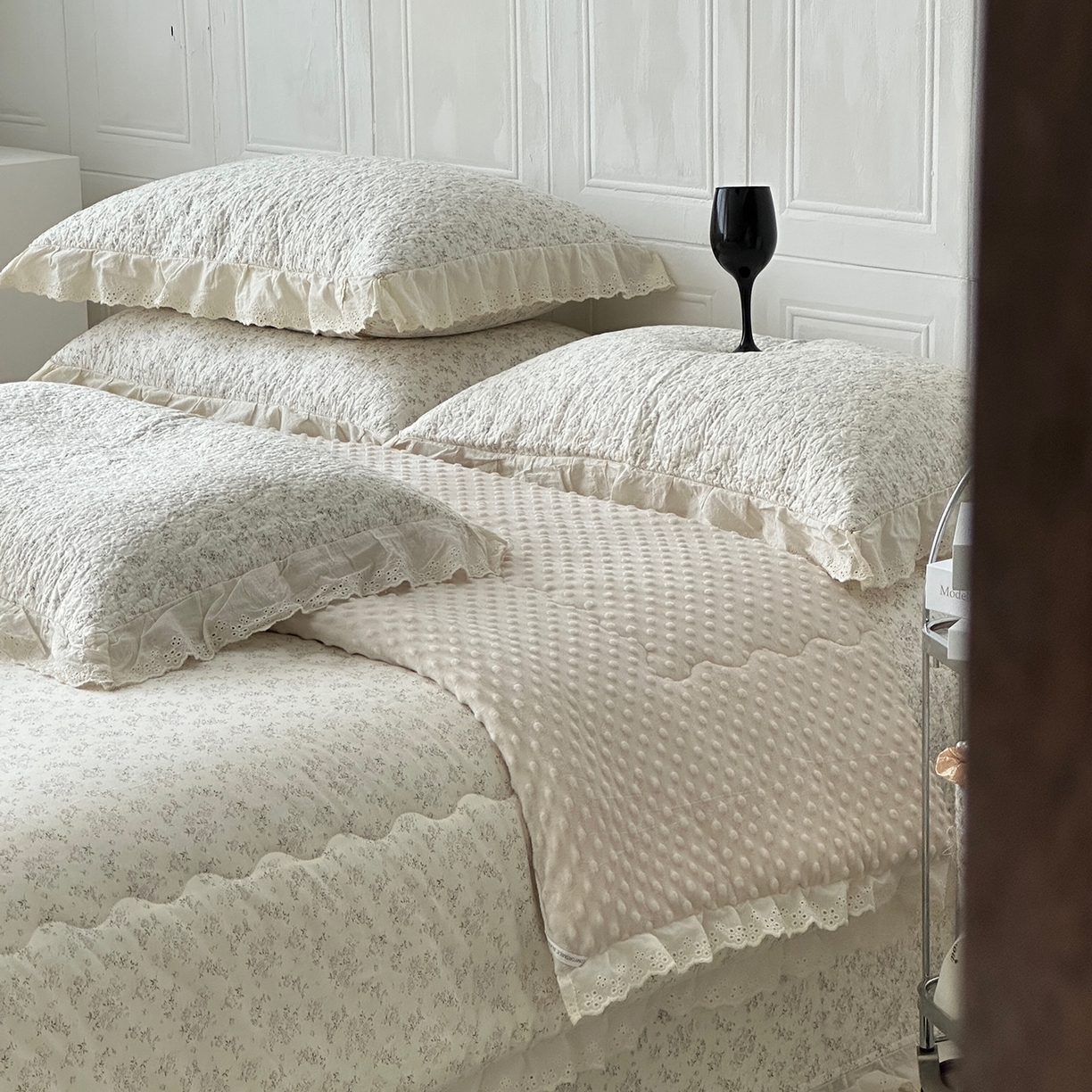 91家纺网 家纺一手货源 找家纺 佰织鑫家居 2025秋冬新品全棉法式床盖款豆豆被四件套 桃花庵