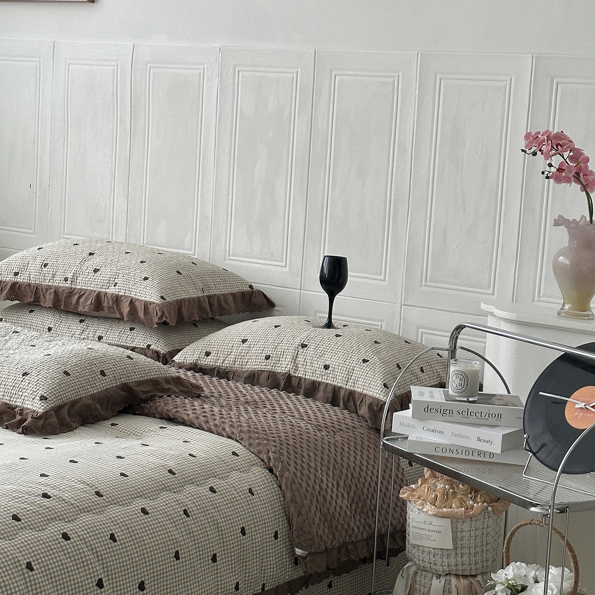 91家纺网 家纺一手货源 找家纺 佰织鑫家居 2025秋冬新品全棉法式床盖款豆豆被四件套 甜心格