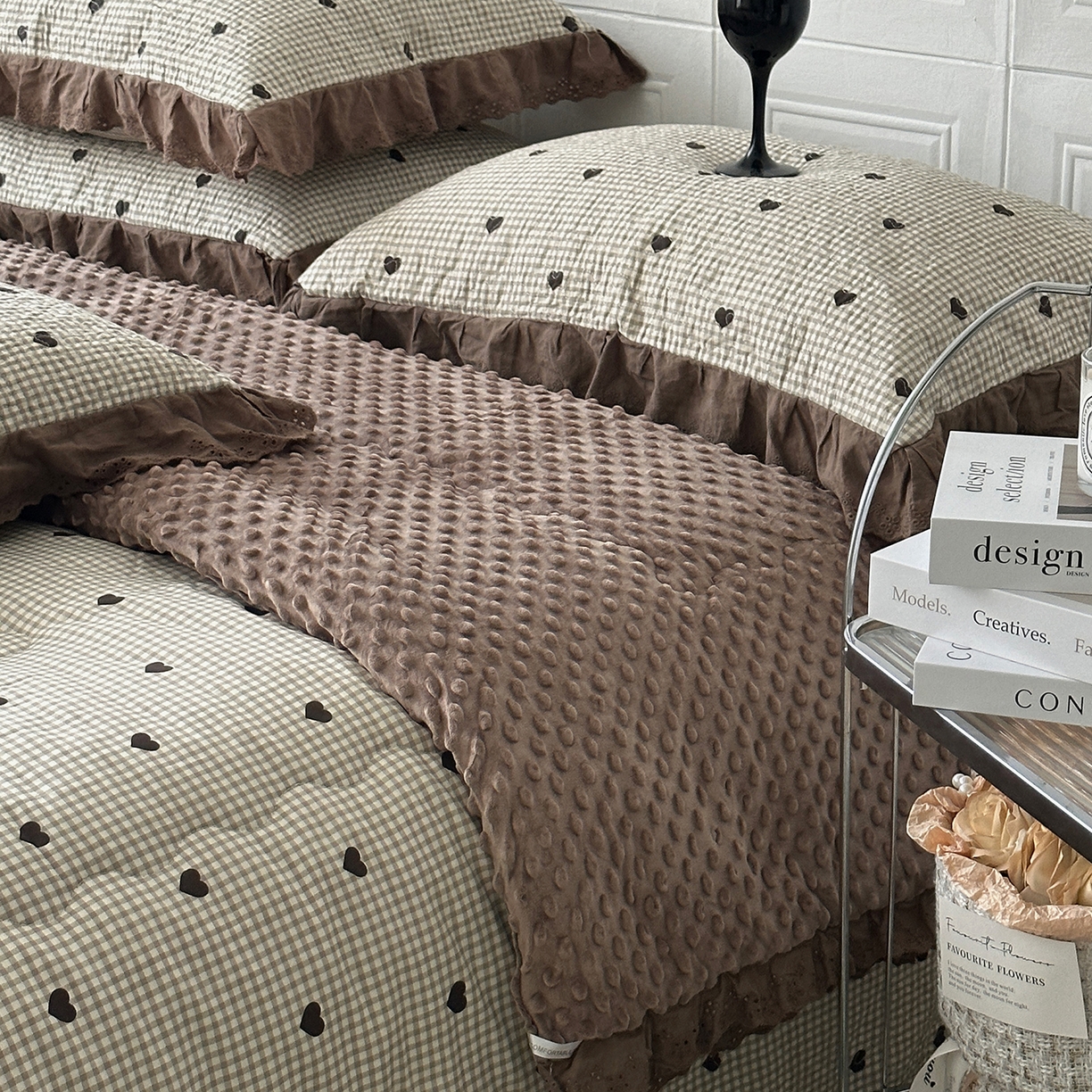 91家纺网 家纺一手货源 找家纺 佰织鑫家居 2025秋冬新品全棉法式床盖款豆豆被四件套 甜心格