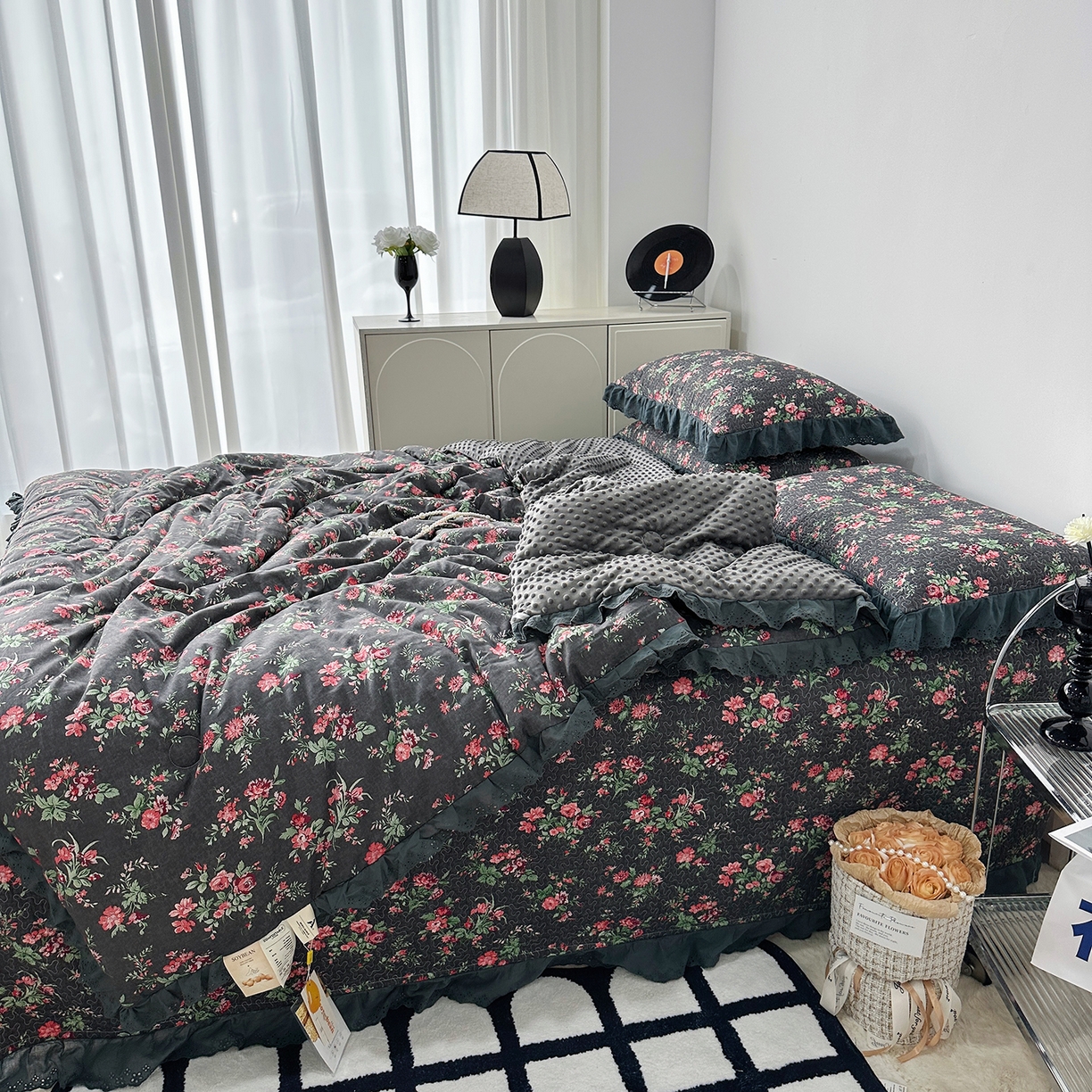 91家纺网 家纺一手货源 找家纺 佰织鑫家居 2025秋冬新品全棉法式床盖款豆豆被四件套 小美