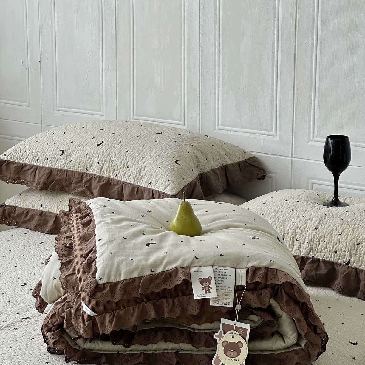 91家纺网 家纺一手货源 找家纺 佰织鑫家居 2025秋冬新品全棉法式床盖款豆豆被四件套 星星月亮