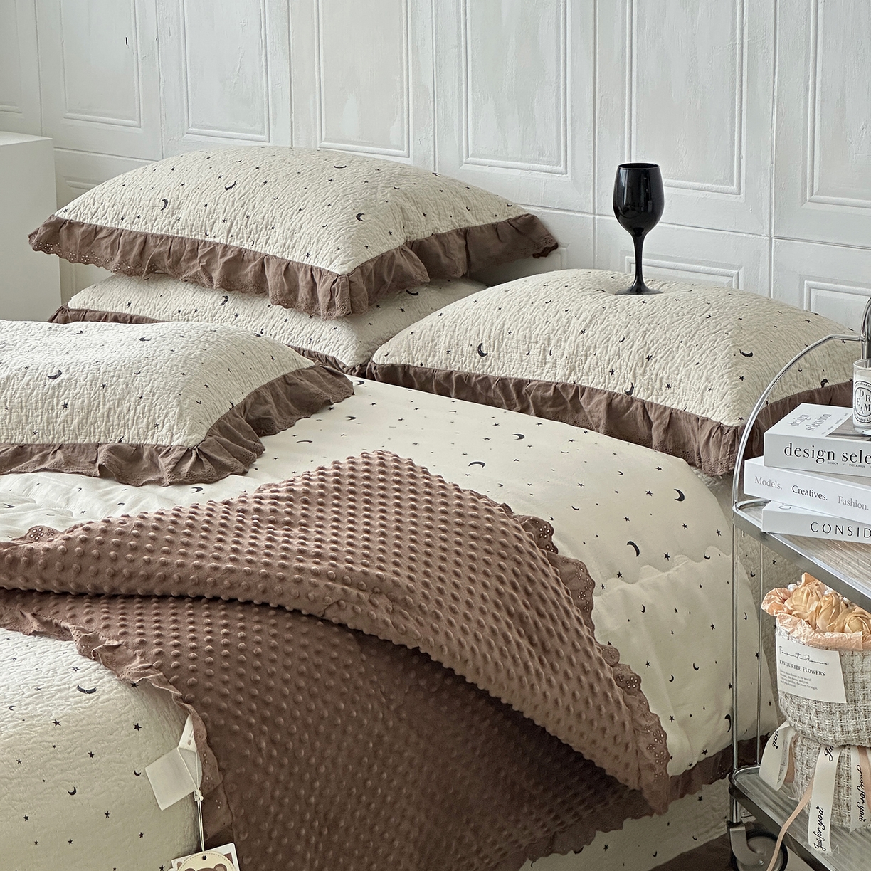 91家纺网 家纺一手货源 找家纺 佰织鑫家居 2025秋冬新品全棉法式床盖款豆豆被四件套 星星月亮