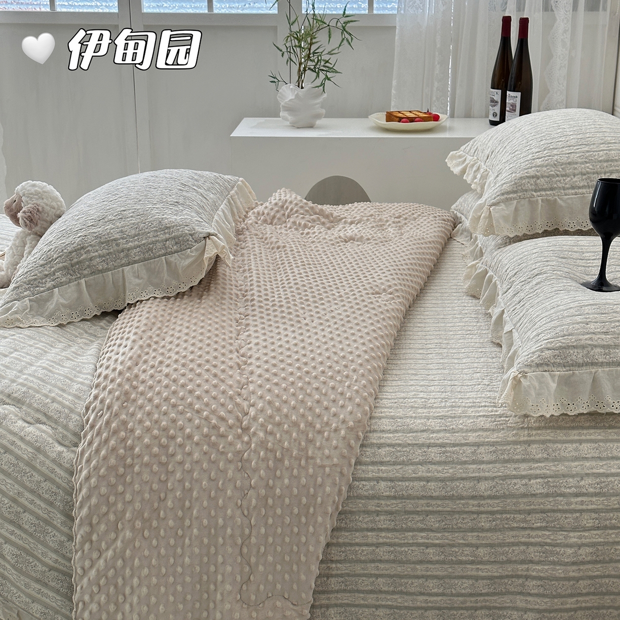 91家纺网 家纺一手货源 找家纺 佰织鑫家居 2025秋冬新品全棉法式床盖款豆豆被四件套 伊甸园